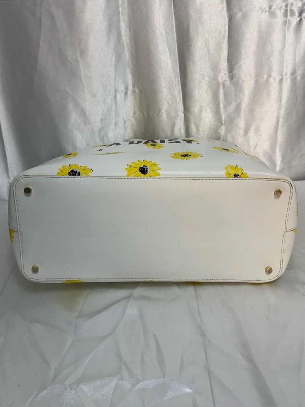 kate spade NY Down the Rabbit Hole ‘Oops A Daisy’ Scalloped Francis Tote